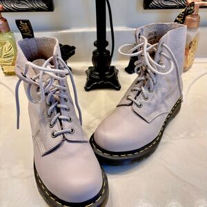 Doc Martens - Powder Pink Pascal, size 6